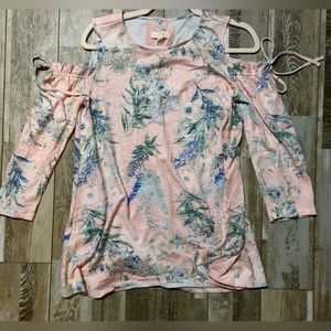 Cupio Shoulderless Blouse